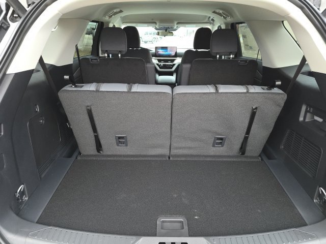 2026 Ford Explorer Active - Photo 37