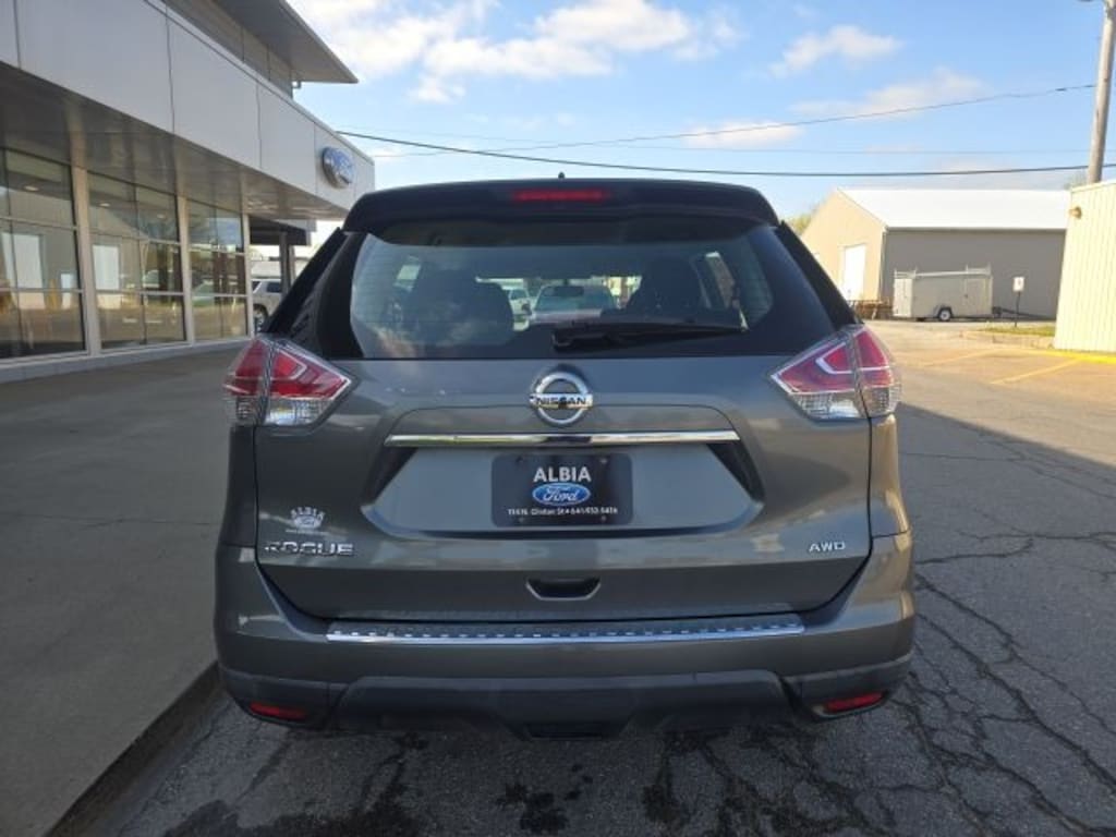 Used 2016 Nissan Rogue S SUV