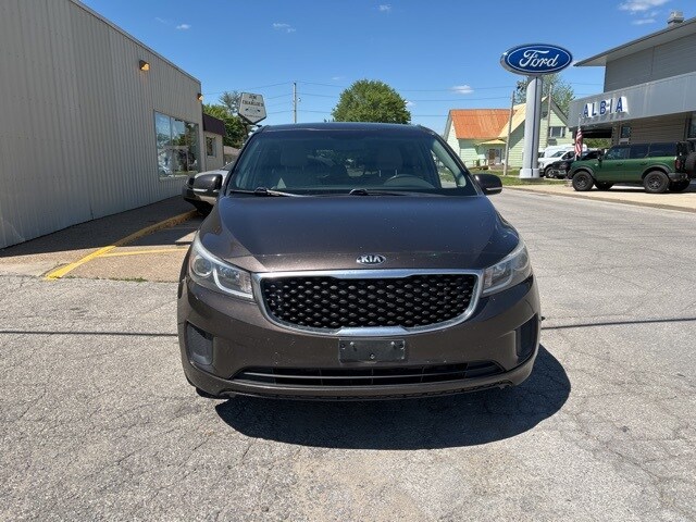 Used 2017 Kia Sedona LX with VIN KNDMB5C17H6241205 for sale in Albia, IA