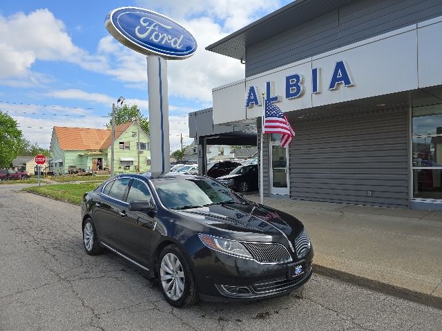 2013 Lincoln MKS AWD's photo