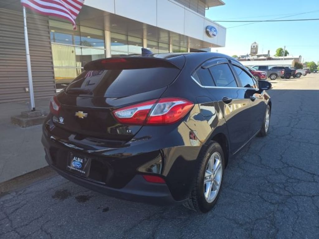 Used 2018 Chevrolet Cruze LT Auto Hatchback
