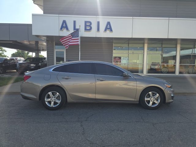 Used 2022 Chevrolet Malibu 1FL with VIN 1G1ZC5ST4NF160494 for sale in Albia, IA