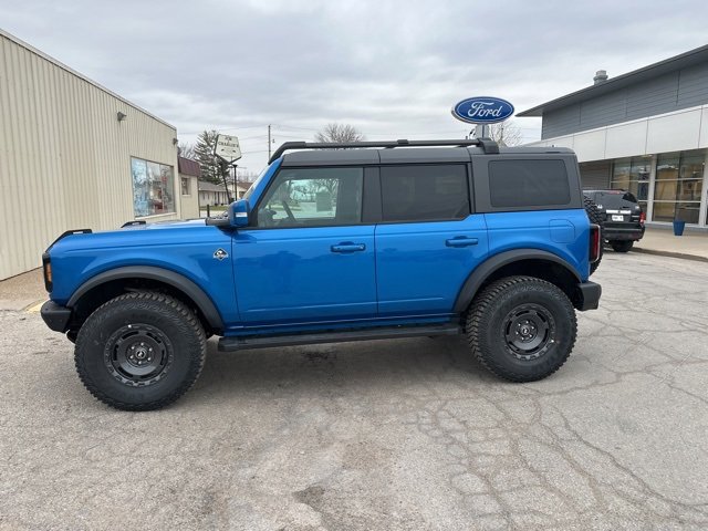 2024 Ford Bronco Outer Banks photo 4