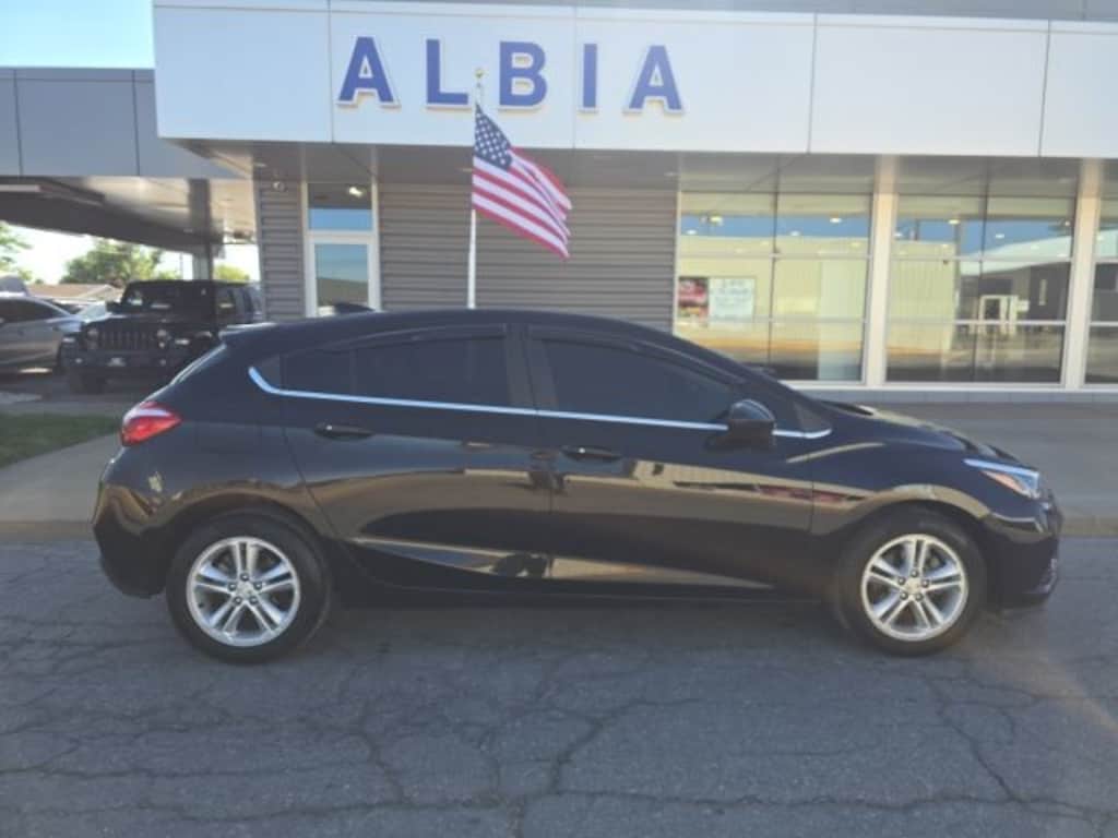 Used 2018 Chevrolet Cruze LT Auto Hatchback