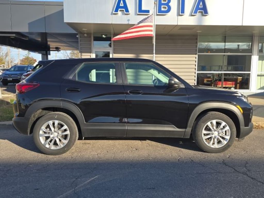 Used 2023 Chevrolet Trailblazer LS SUV