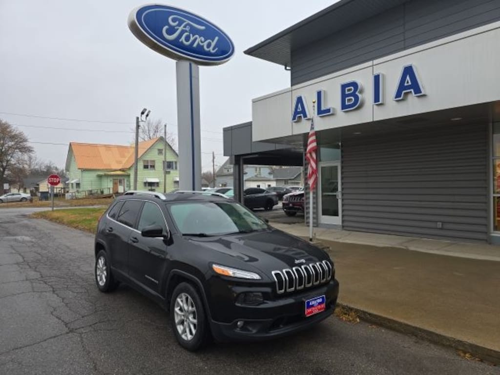 Used 2018 Jeep Cherokee Latitude Plus FWD SUV