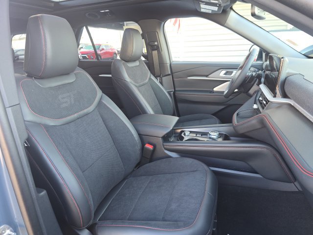 2026 Ford Explorer ST - Photo 21