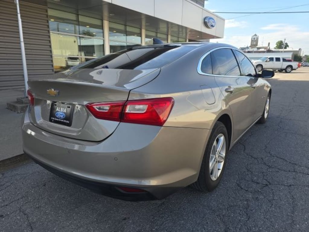 Used 2022 Chevrolet Malibu LS w/1FL Sedan