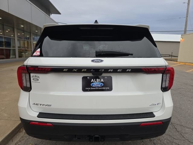 2026 Ford Explorer Active - Photo 4