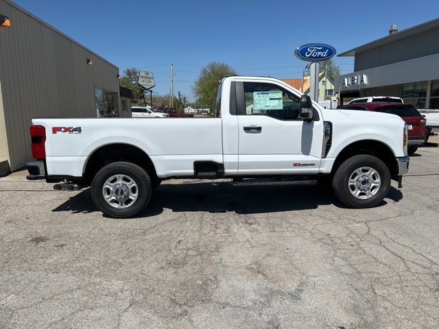 2025 Ford F-250 XLT photo 4