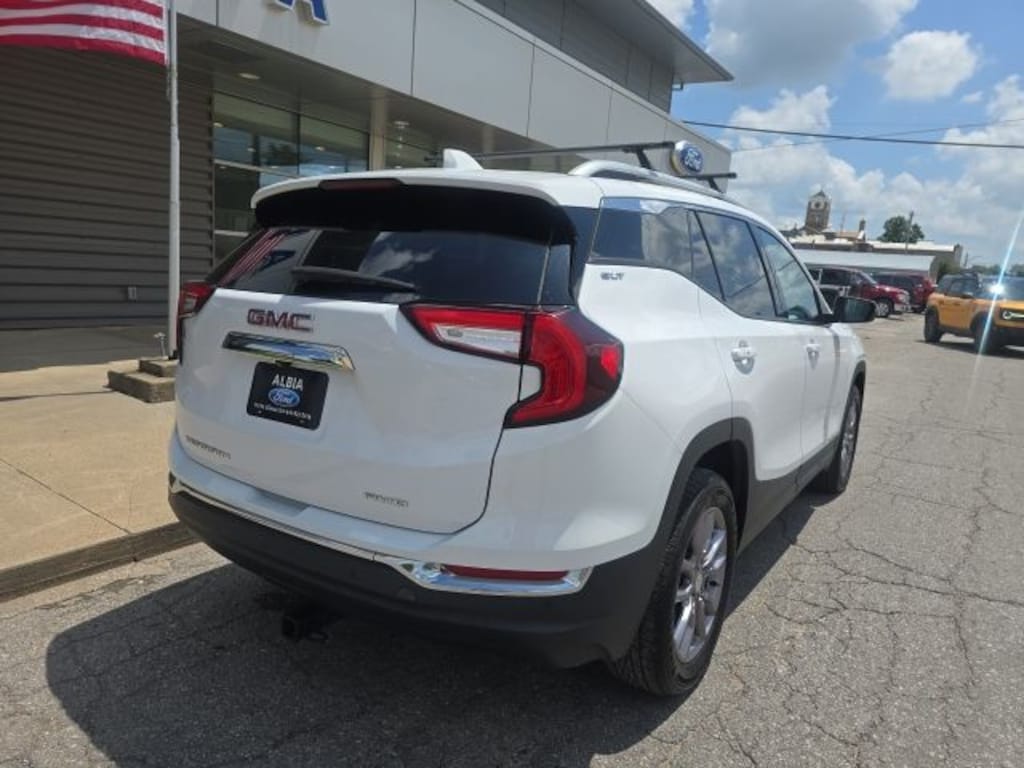 Used 2023 GMC Terrain SLT SUV