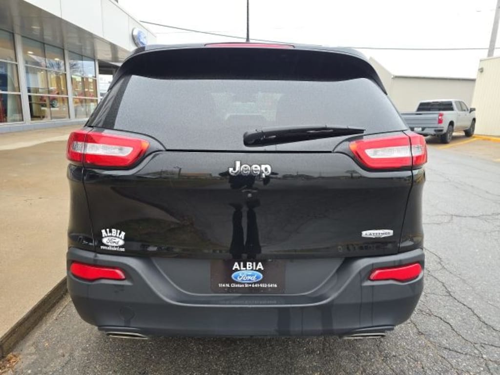 Used 2018 Jeep Cherokee Latitude Plus FWD SUV