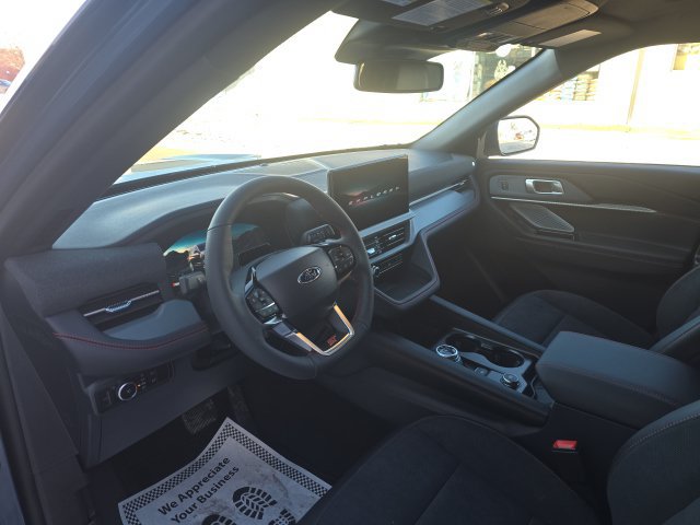2026 Ford Explorer ST - Photo 9