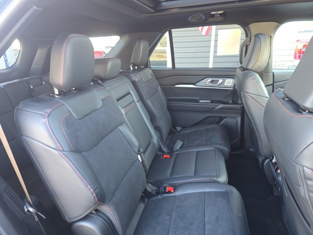2026 Ford Explorer ST - Photo 27