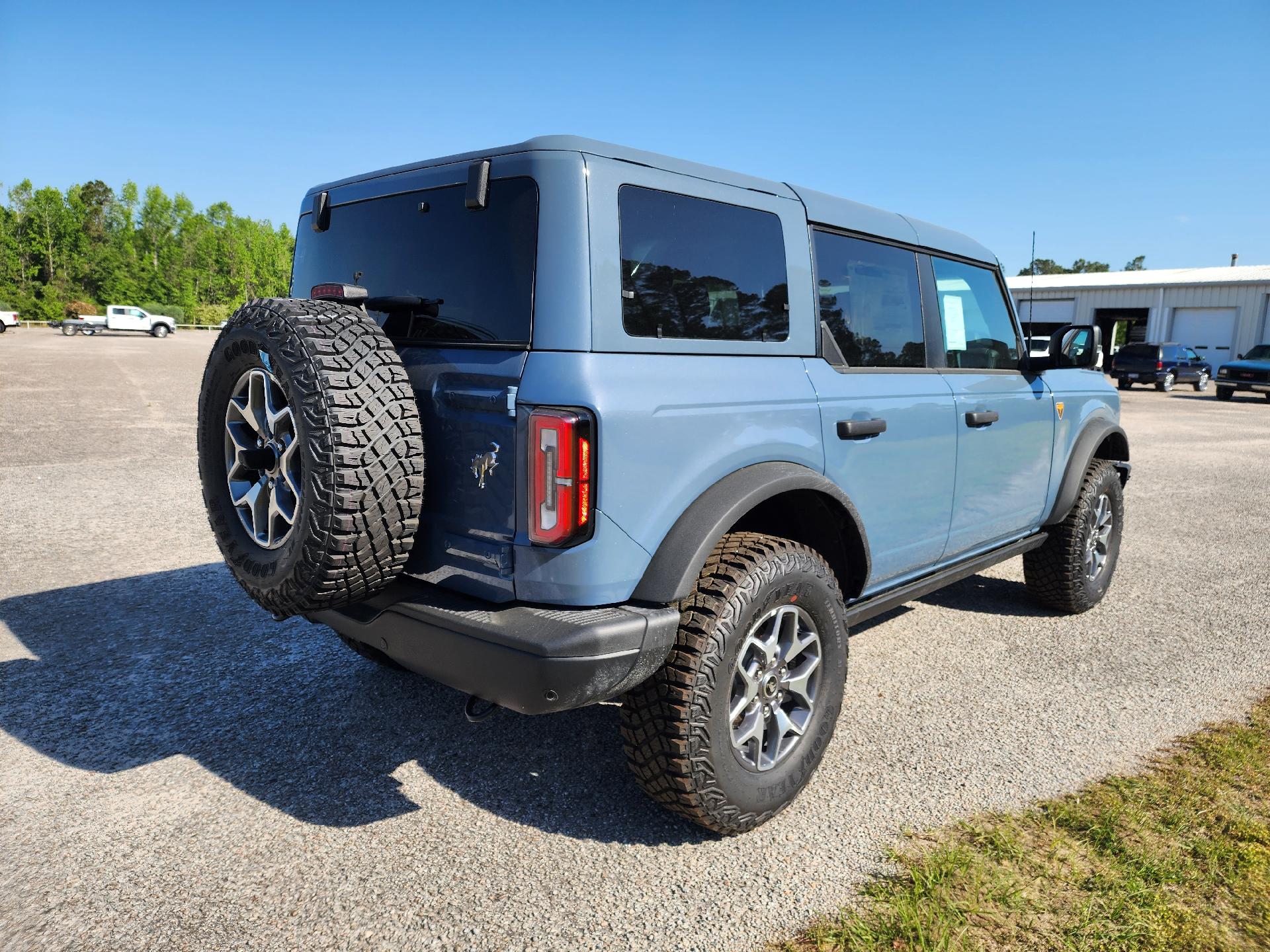 2025 Ford Bronco Badlands photo 4