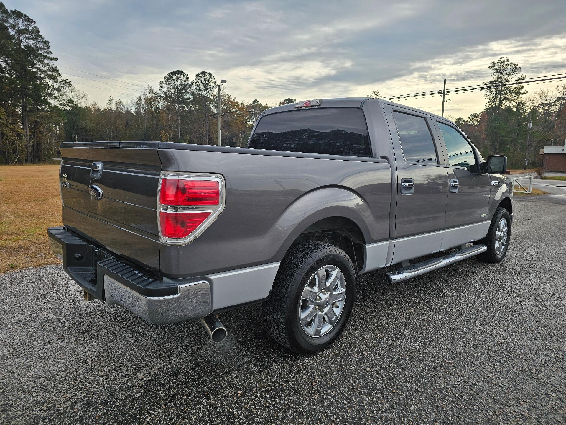 2014 Ford F-150 XLT photo 4