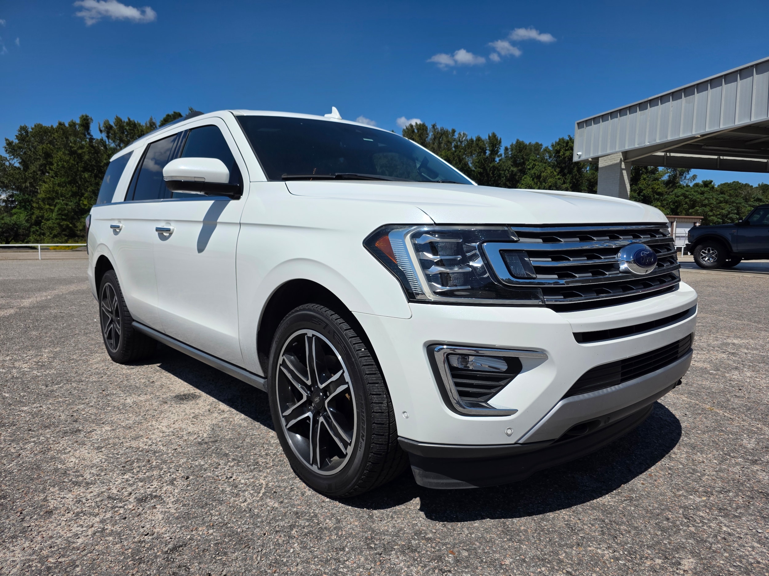 2020 Ford Expedition Limited's photo