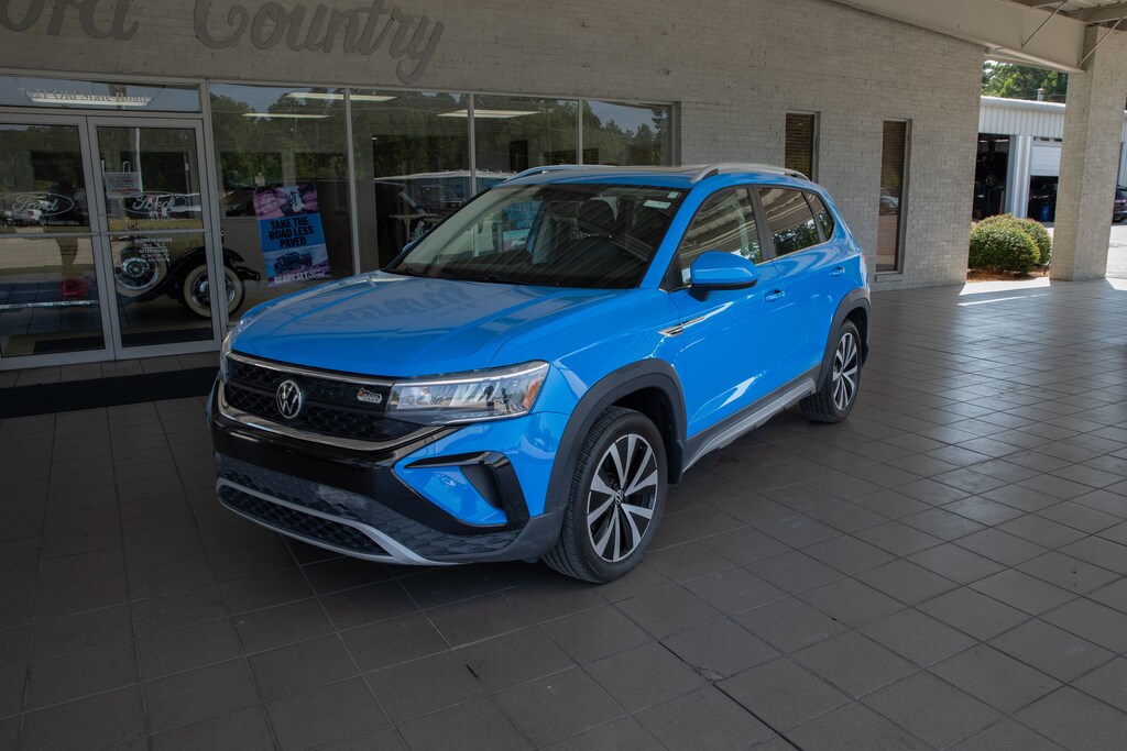 Used 2022 Volkswagen Taos SE SE FWD