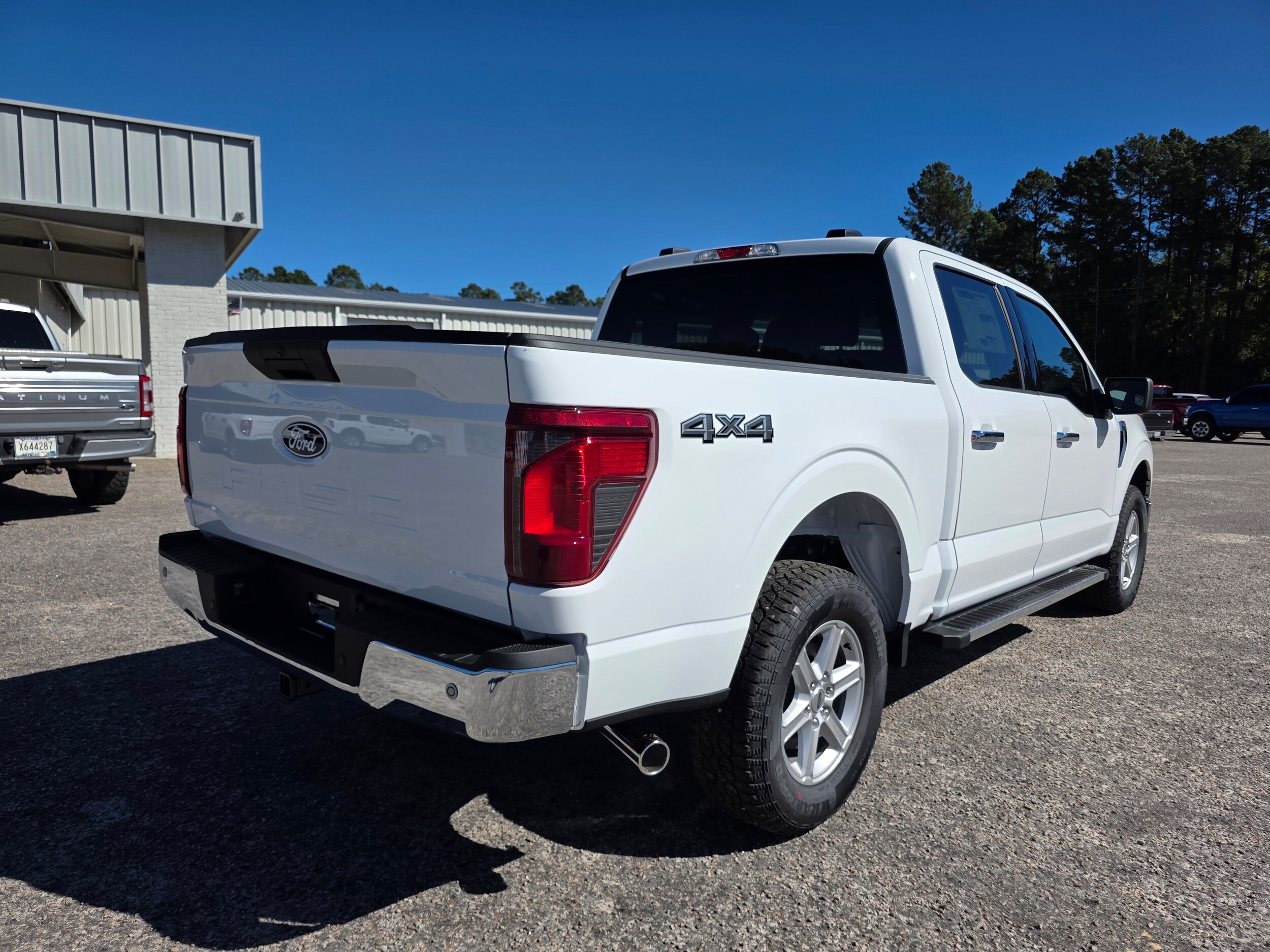 2025 Ford F-150 XLT photo 4