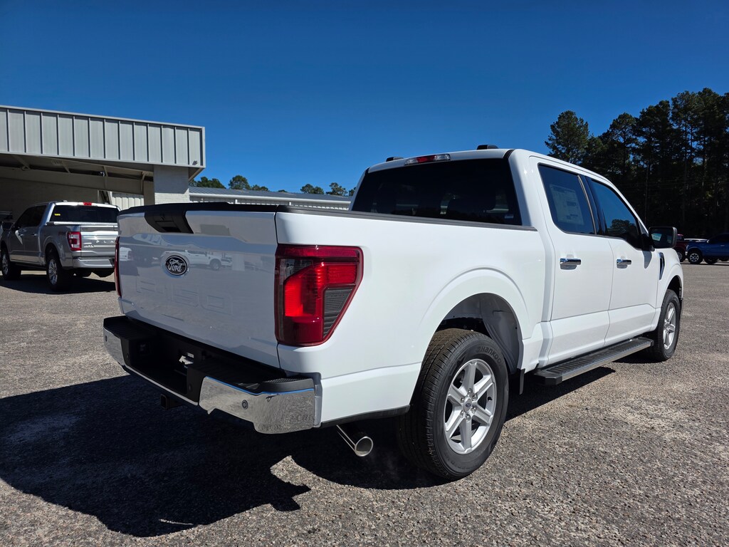 New 2025 Ford F-150 XLT XLT 2WD SuperCrew 5.5 Box