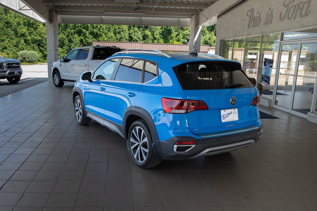 Used 2022 Volkswagen Taos SE SE FWD
