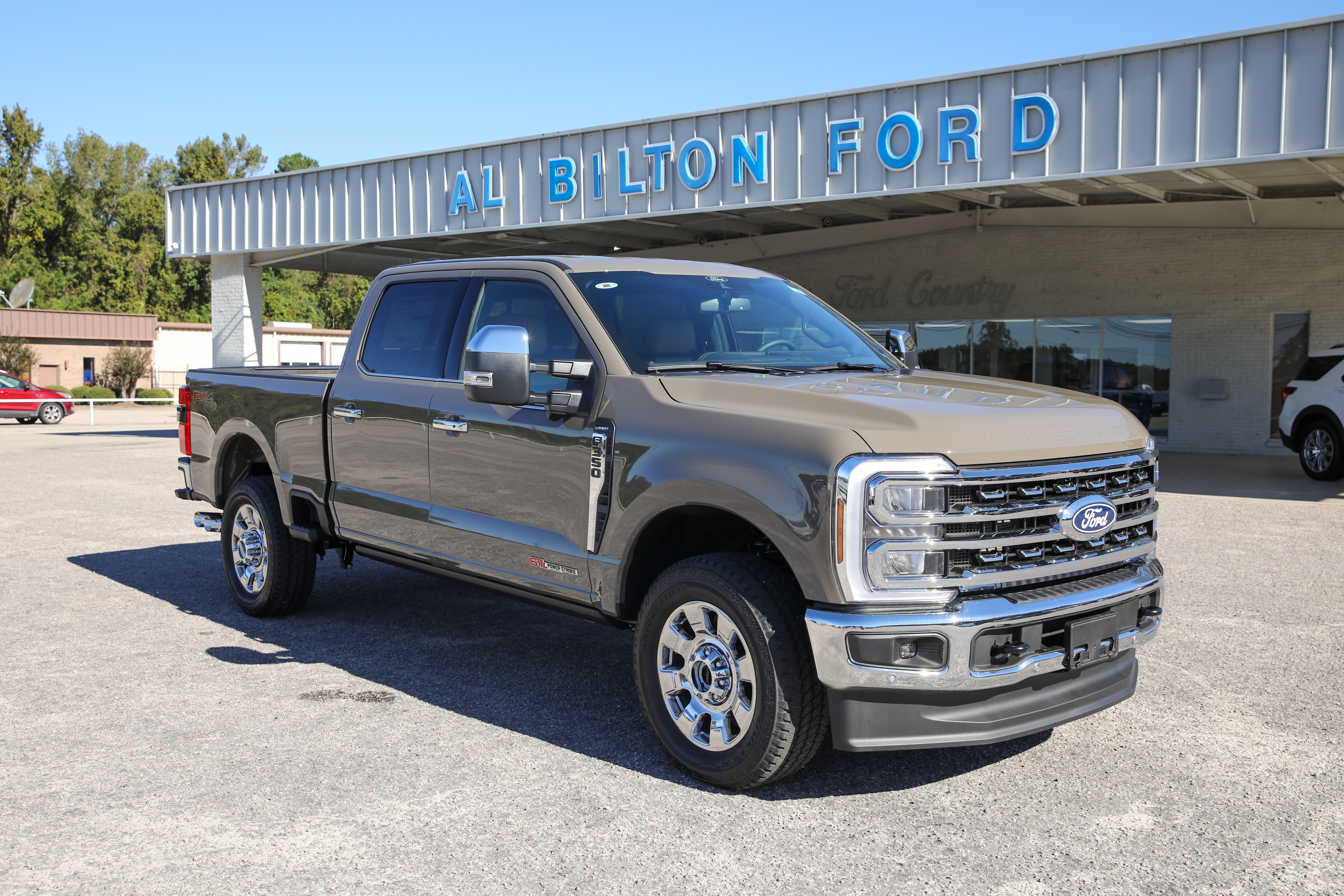 New 2027 Ford Super Duty F-350 SRW LARIAT