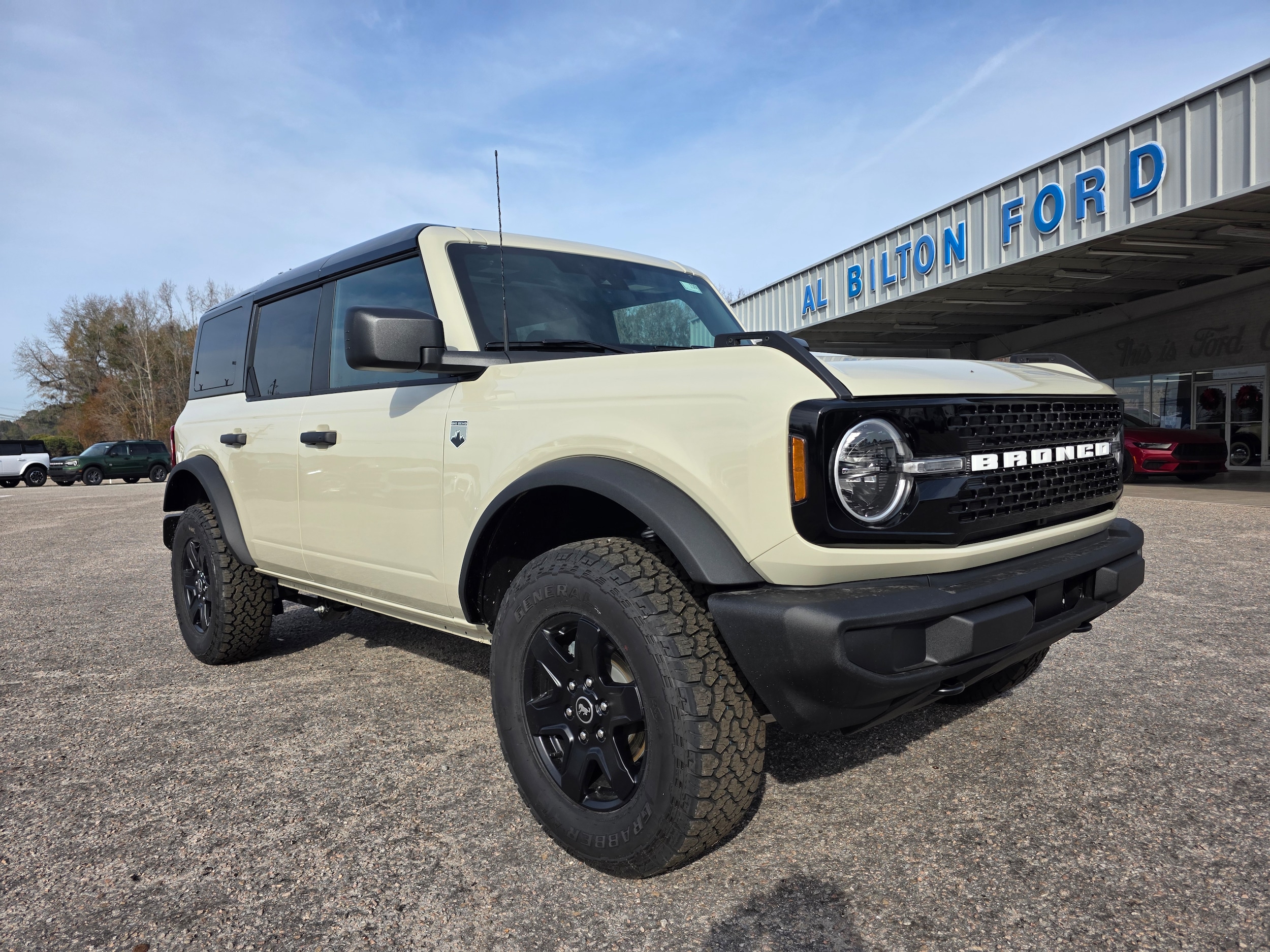 2025 Ford Bronco 4-Door Big Bend's photo