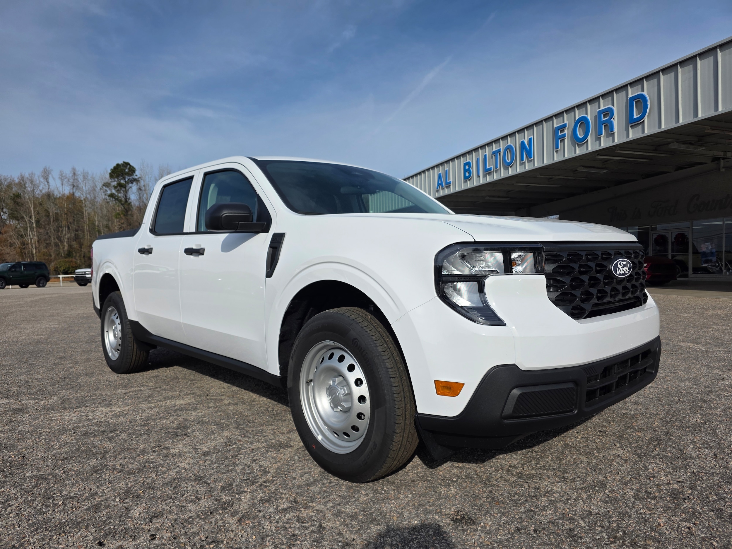 2025 Ford Maverick XL's photo