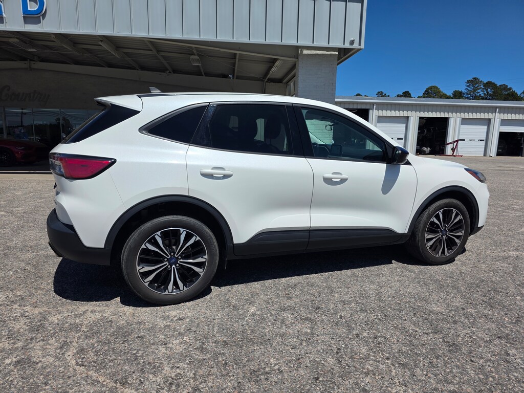 Used 2022 Ford Escape SE SUV