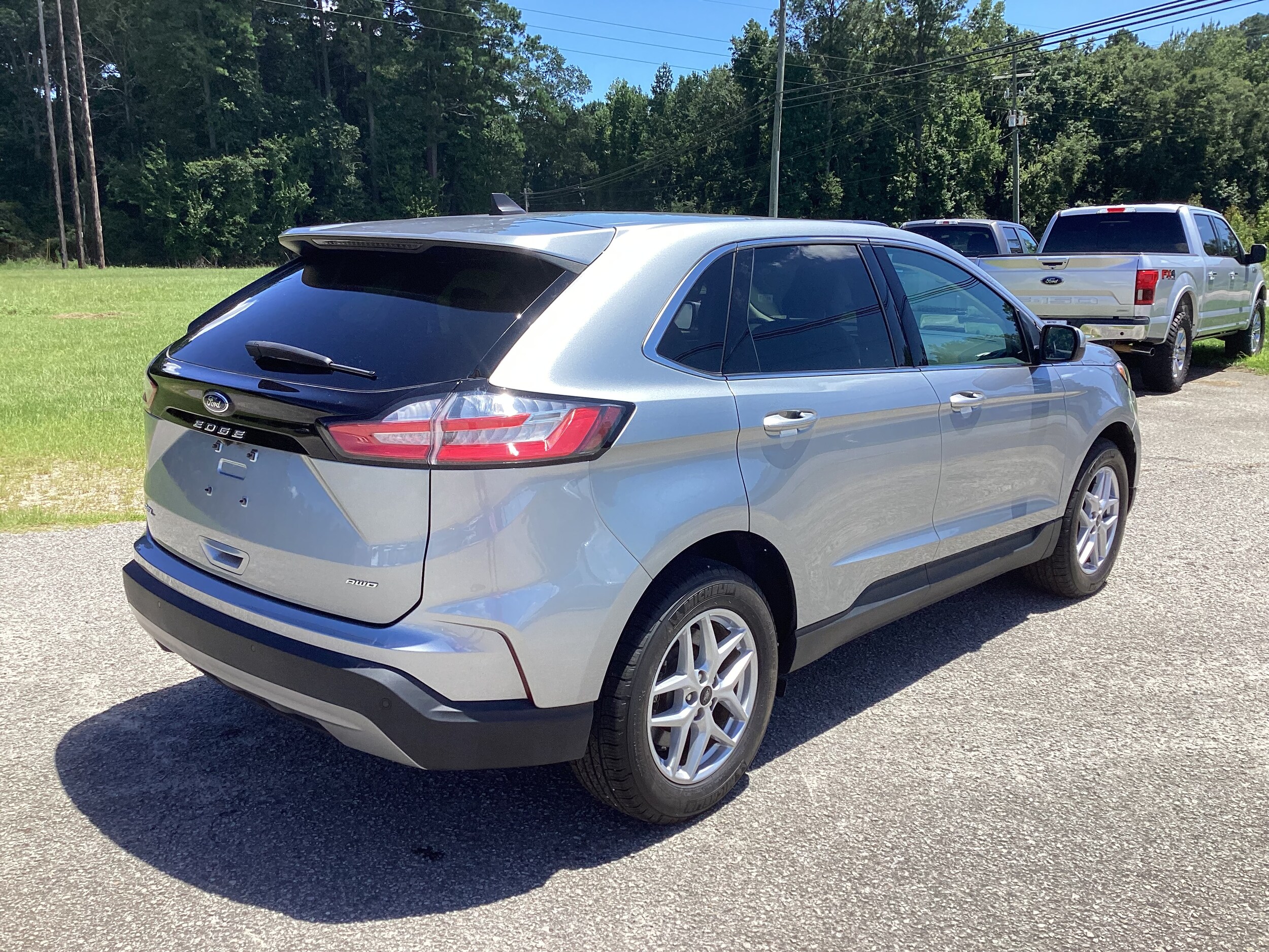 2024 Ford Edge SEL photo 4