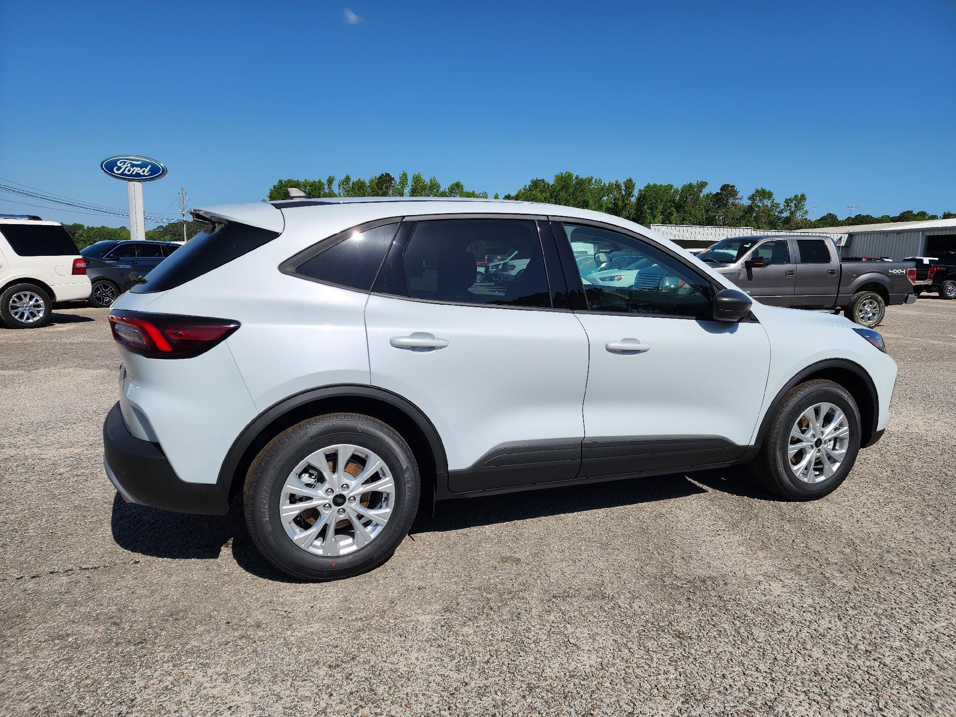 2025 Ford Escape Active photo 3