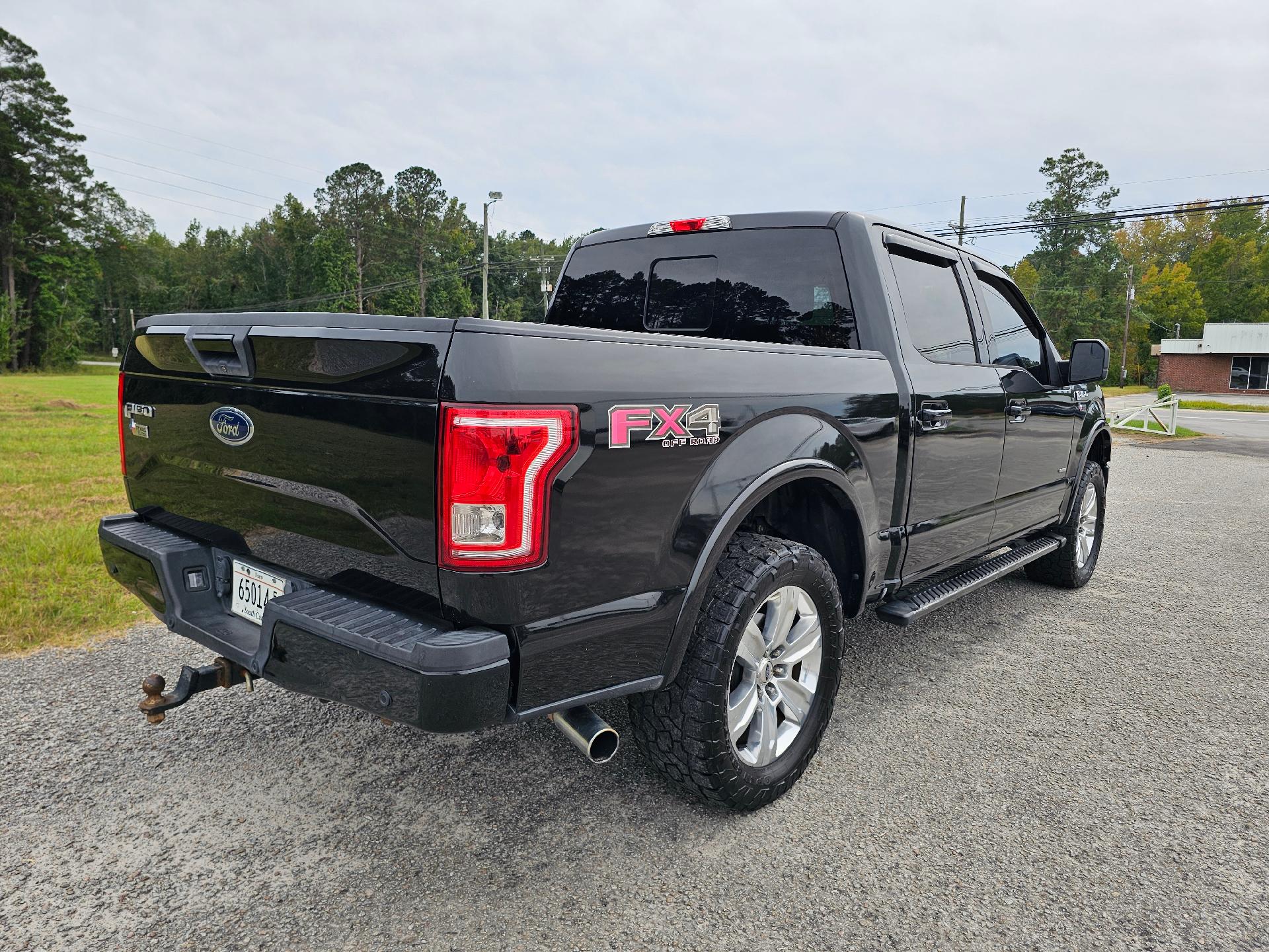 2015 Ford F-150 XLT photo 4