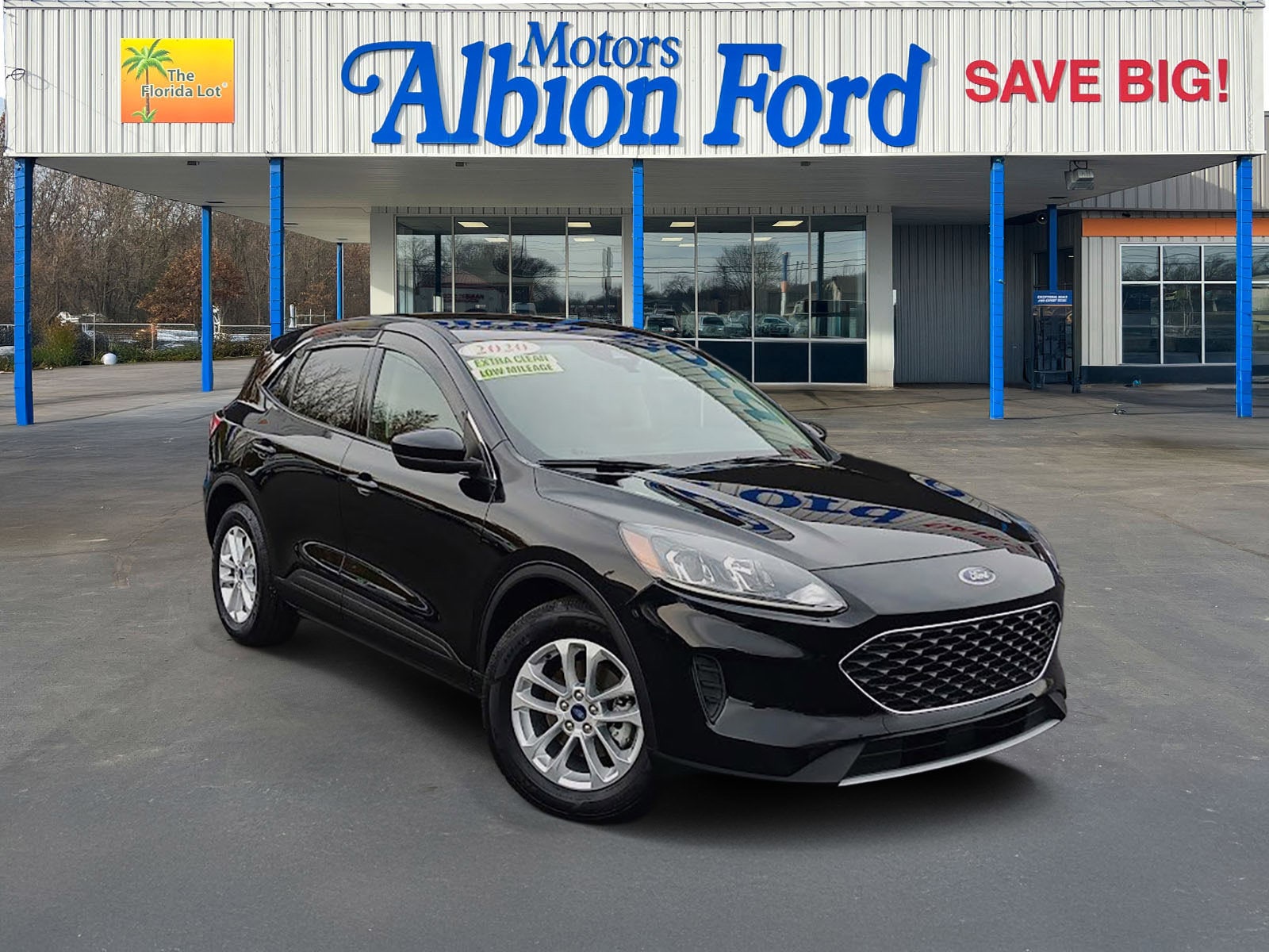 2020 Ford Escape SE's photo