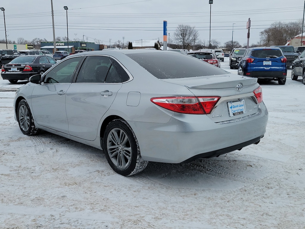 Used 2015 Toyota Camry SE Sedan