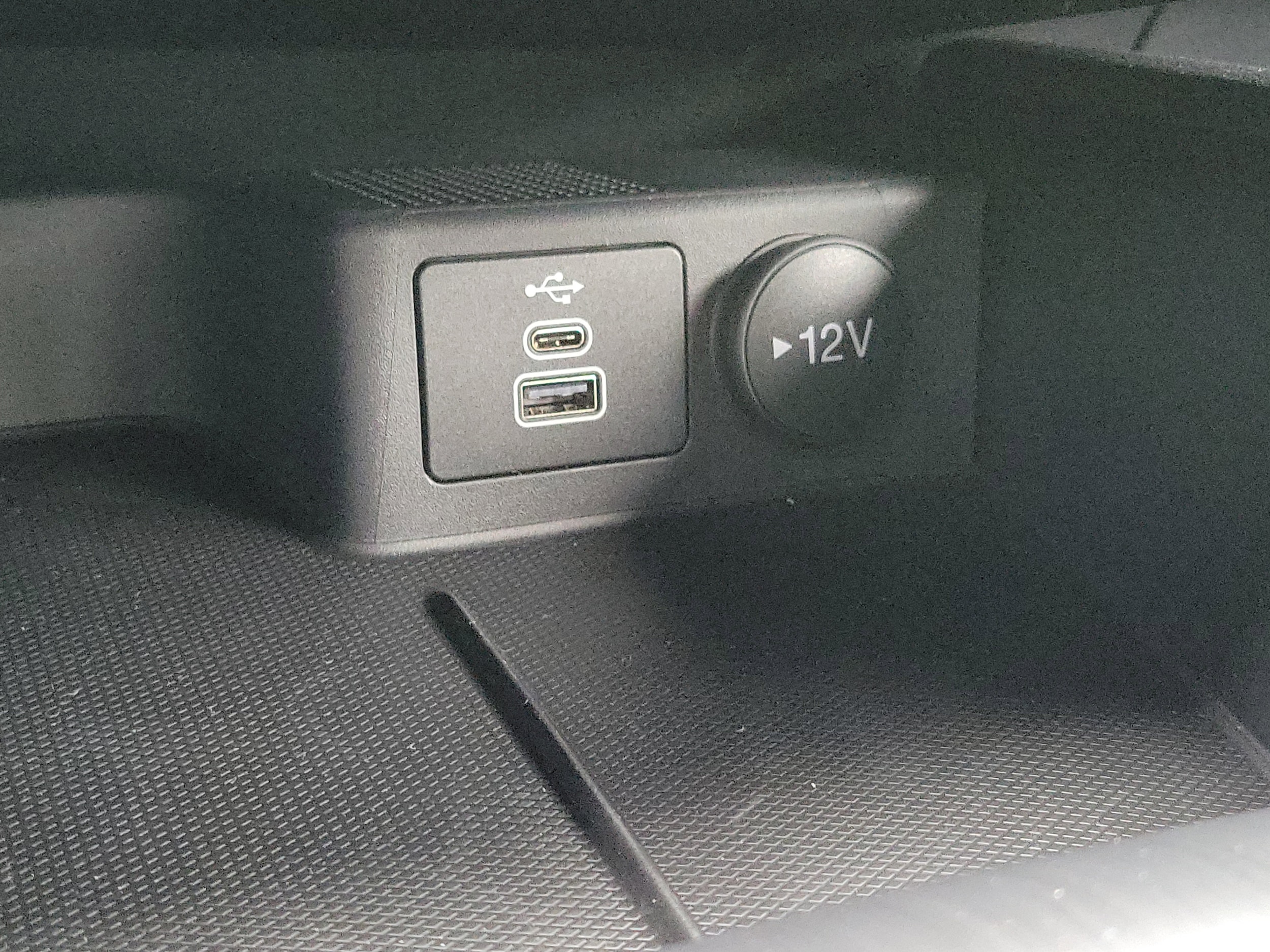2026 Ford Escape ST-Line - Photo 21