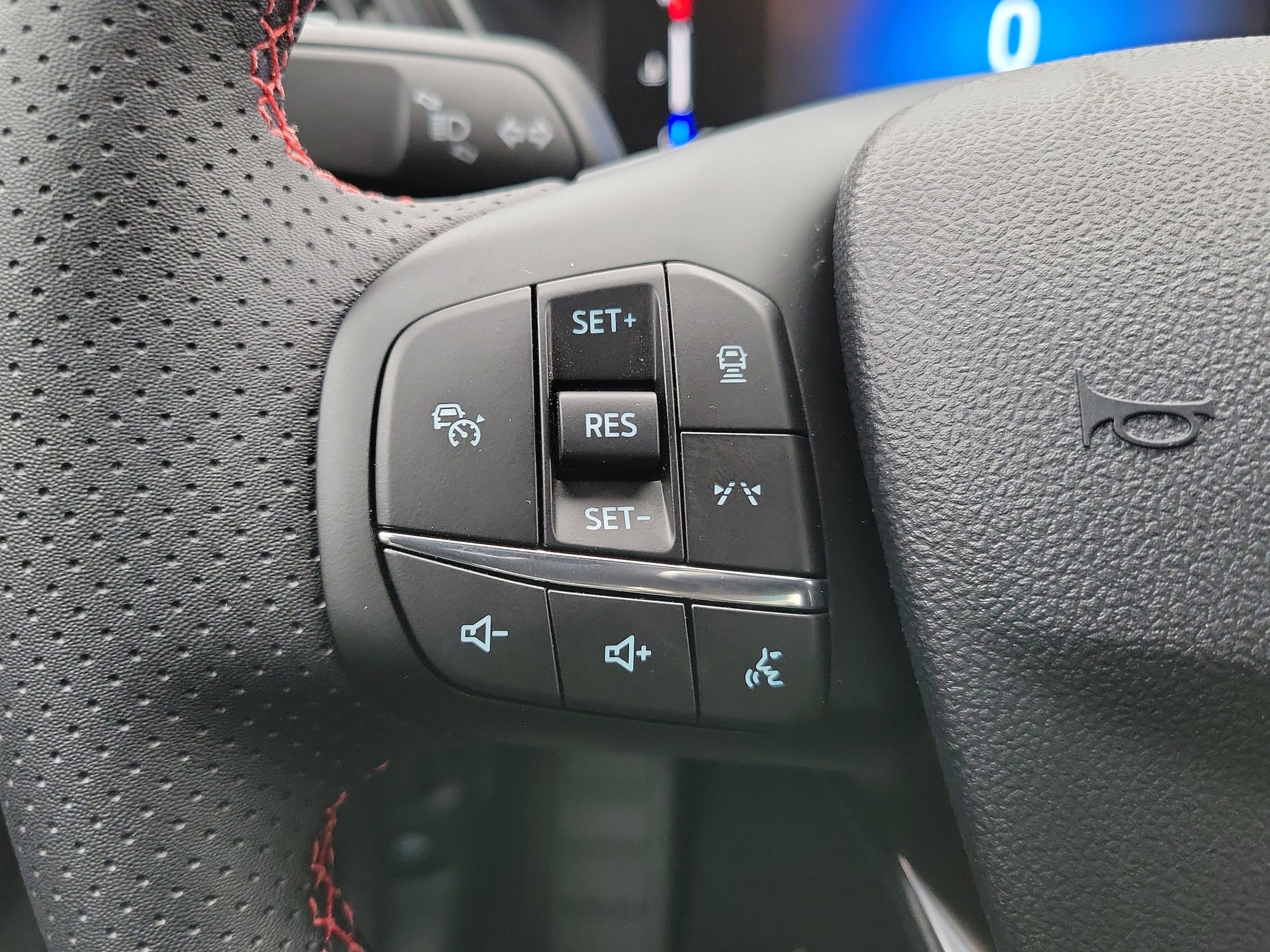2026 Ford Escape ST-Line - Photo 15