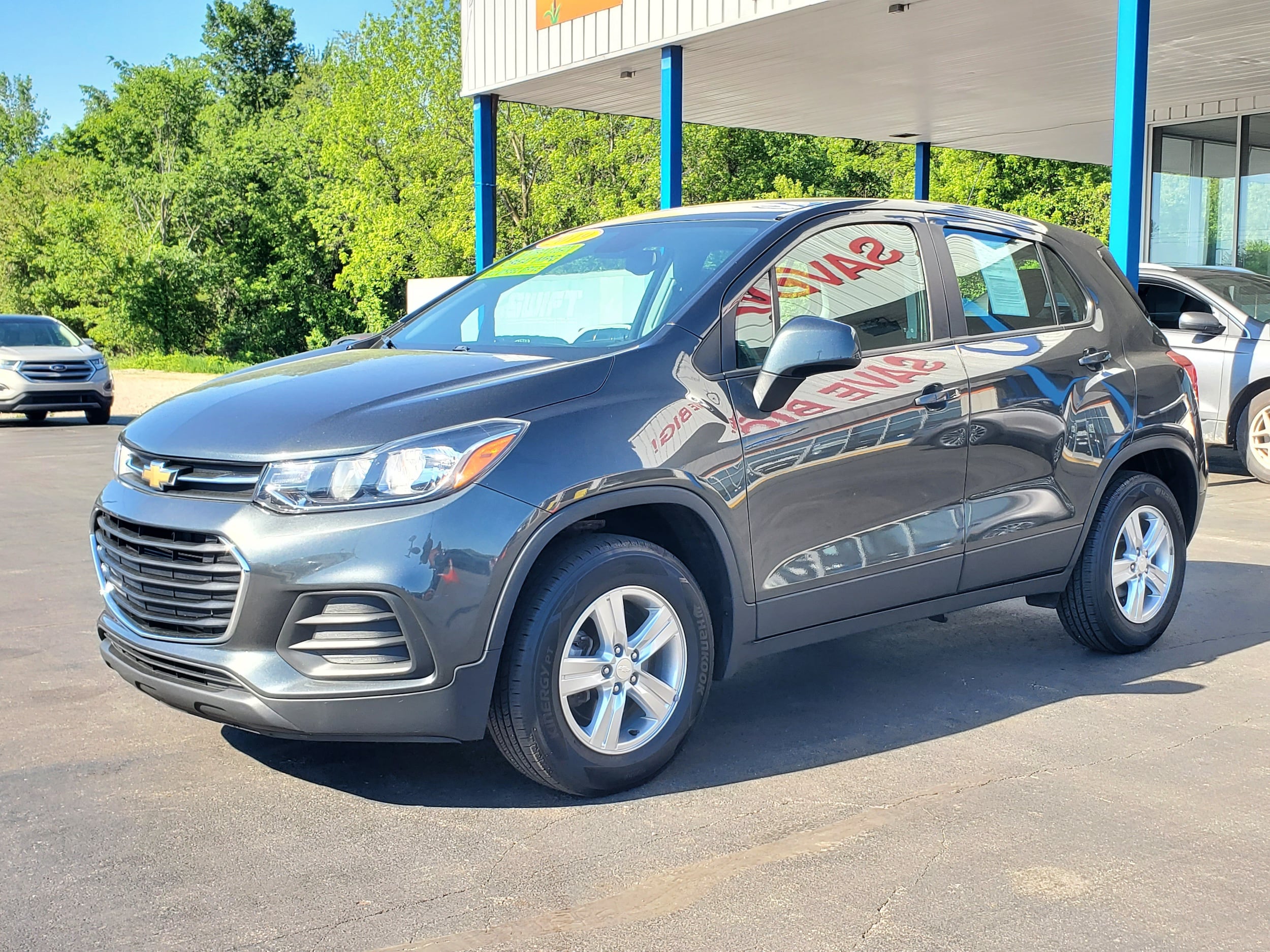 Used 2019 Chevrolet Trax LS with VIN 3GNCJNSB0KL326013 for sale in Albion, MI