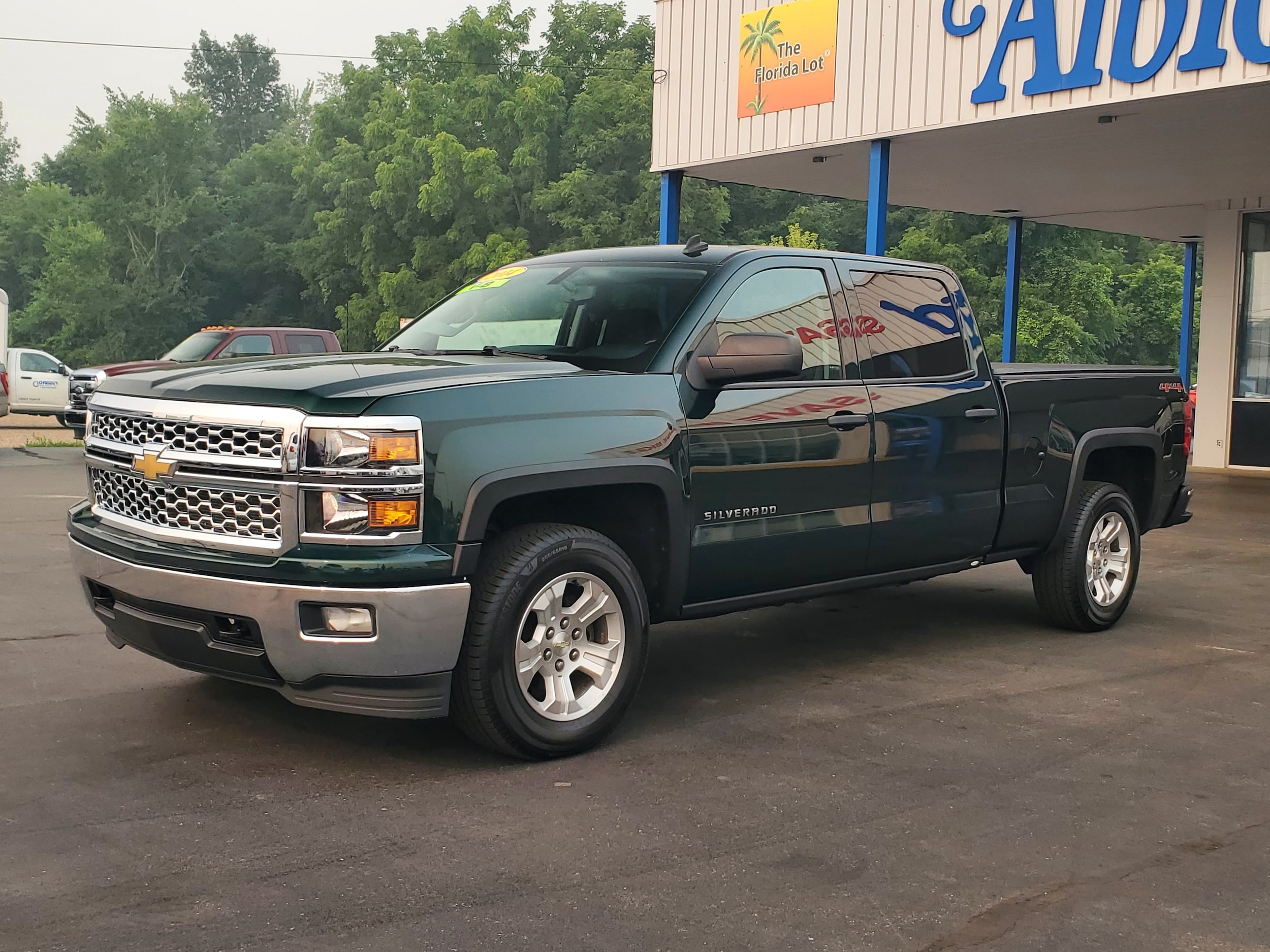 Used 2014 Chevrolet Silverado 1500 LT with VIN 3GCUKREC6EG524355 for sale in Albion, MI