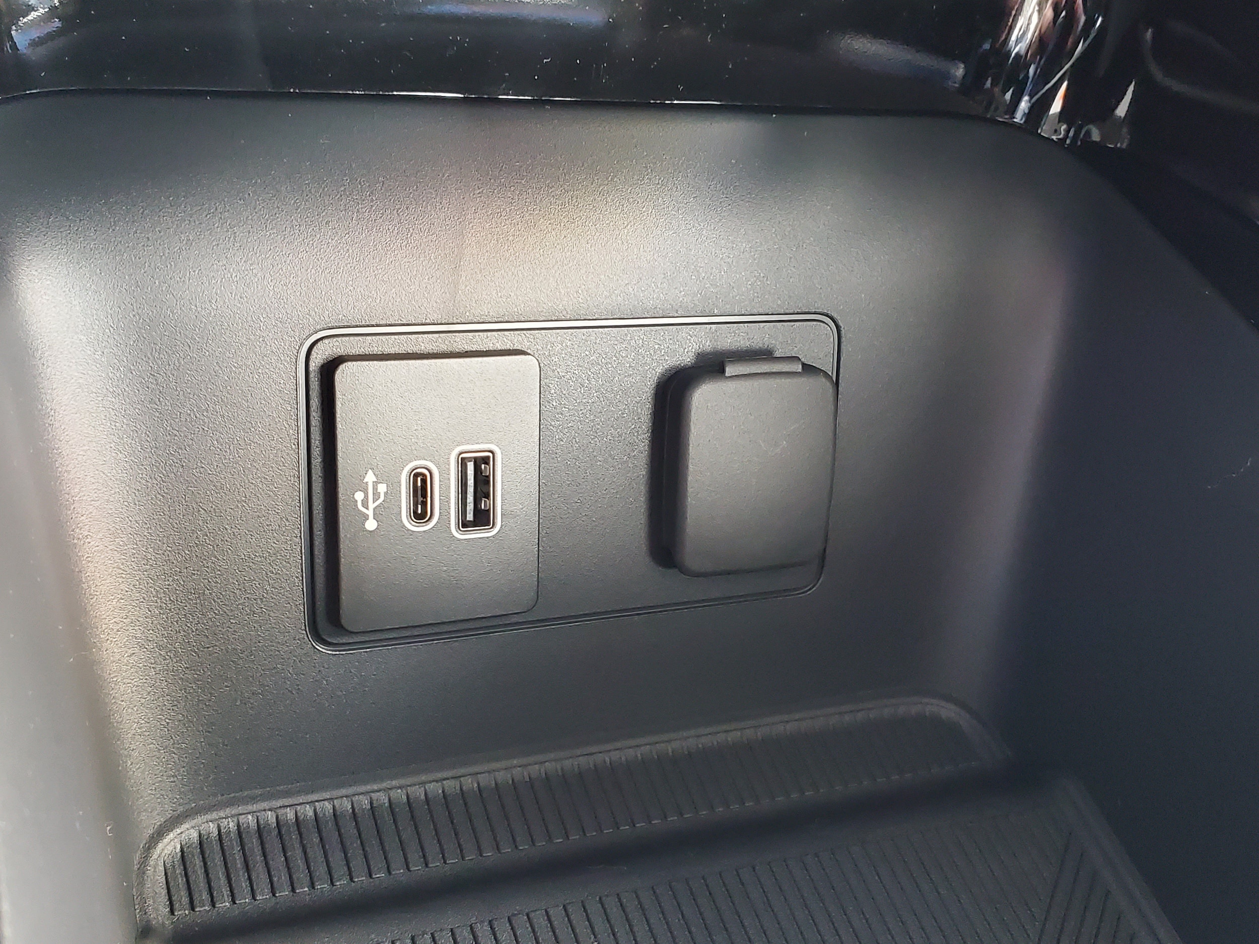 2026 Ford Explorer Platinum - Photo 22