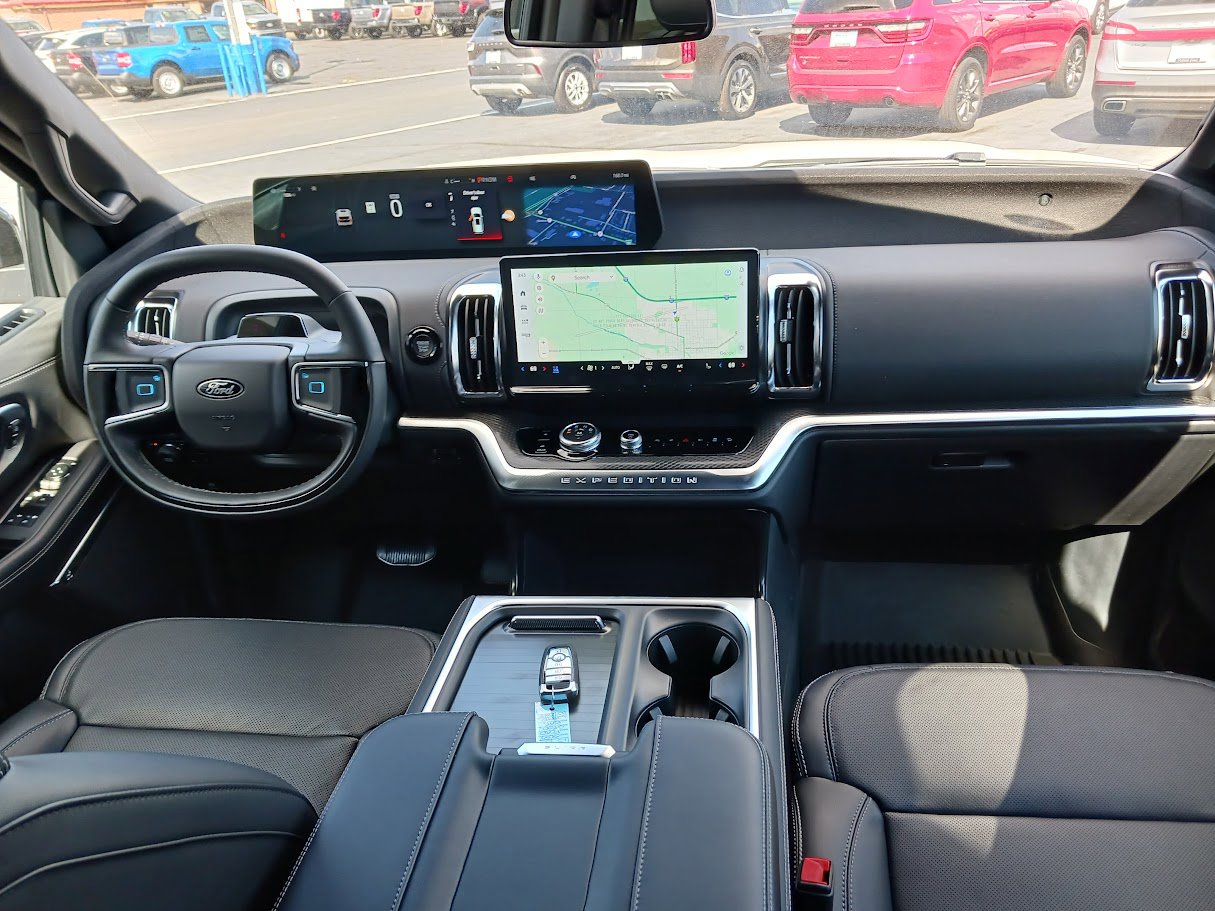 2025 Ford Expedition Platinum - Photo 15