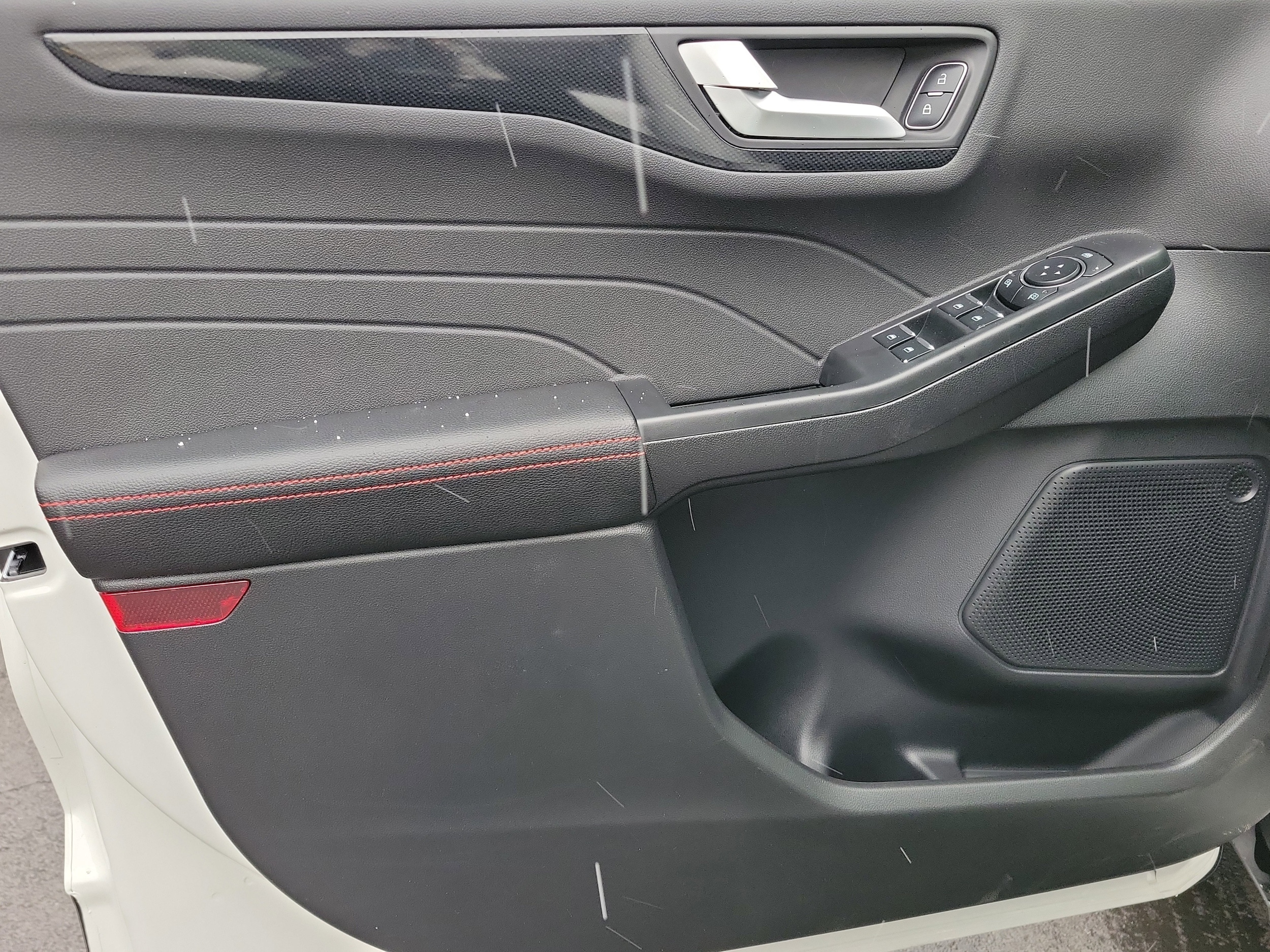 2026 Ford Escape ST-Line - Photo 11