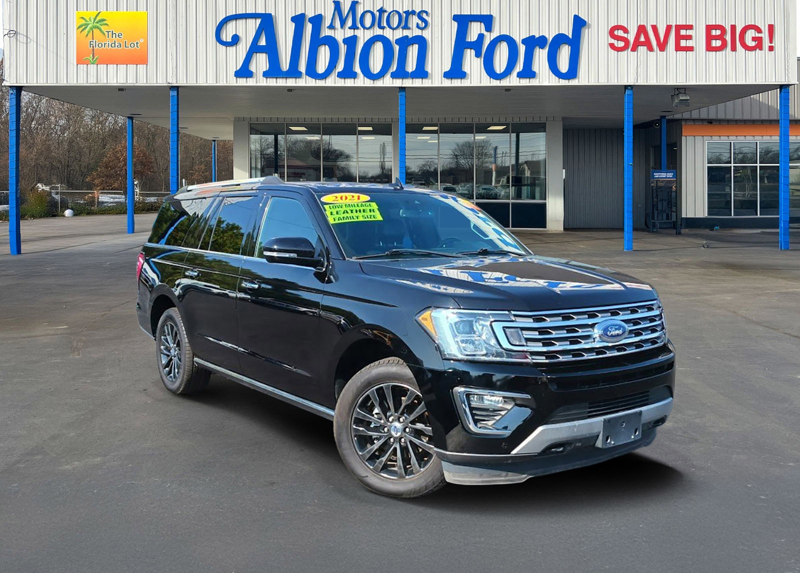 2021 Ford Expedition Limited's photo
