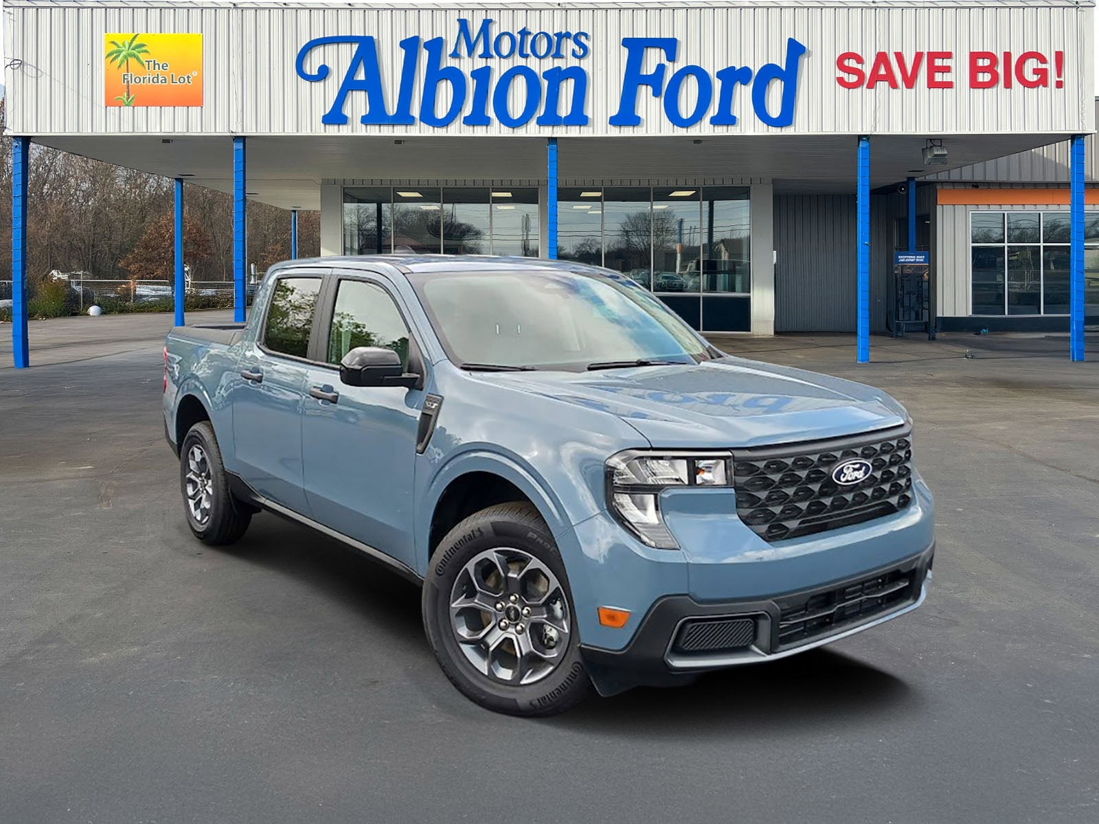 2025 Ford Maverick XLT's photo