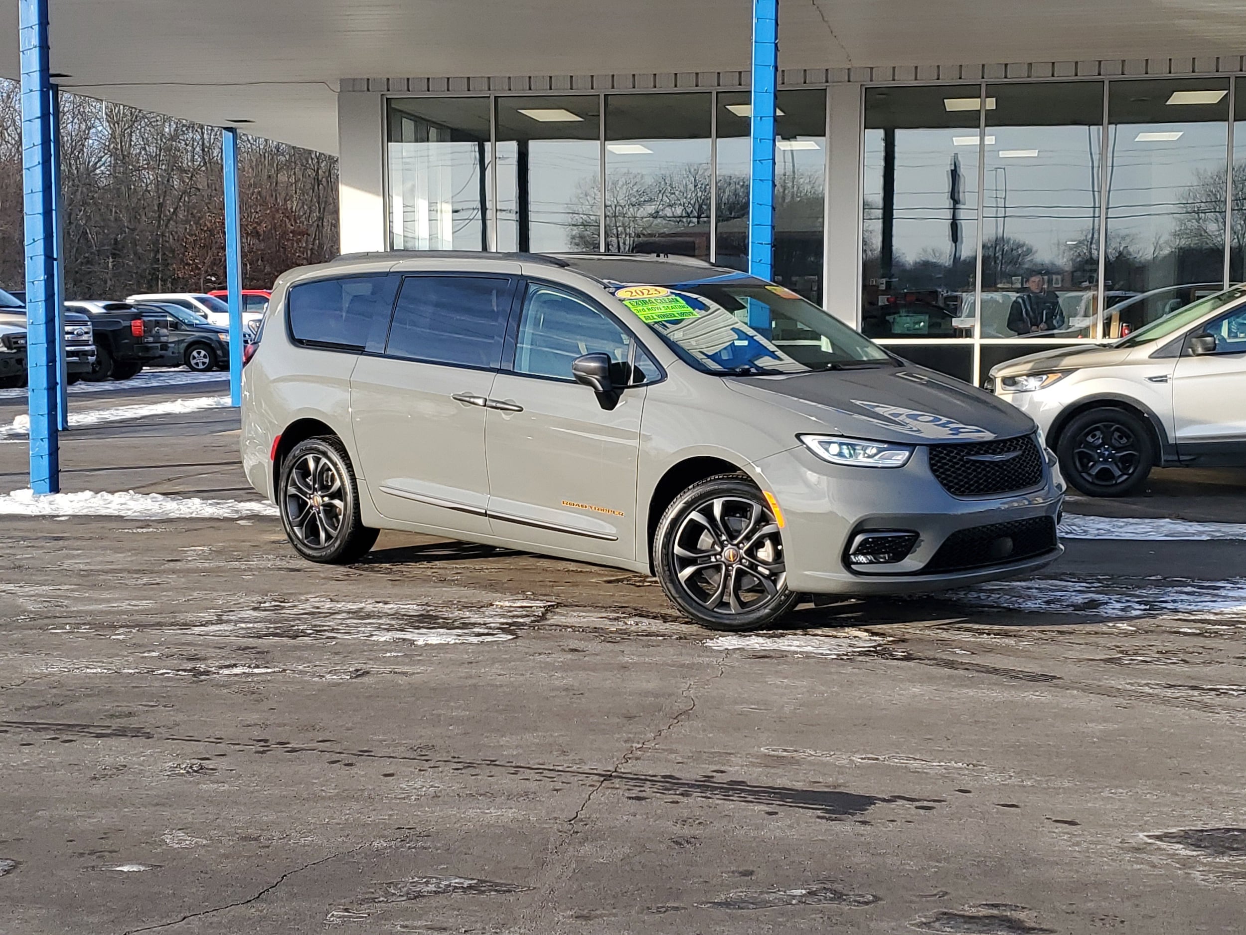 2023 Chrysler Pacifica Touring L