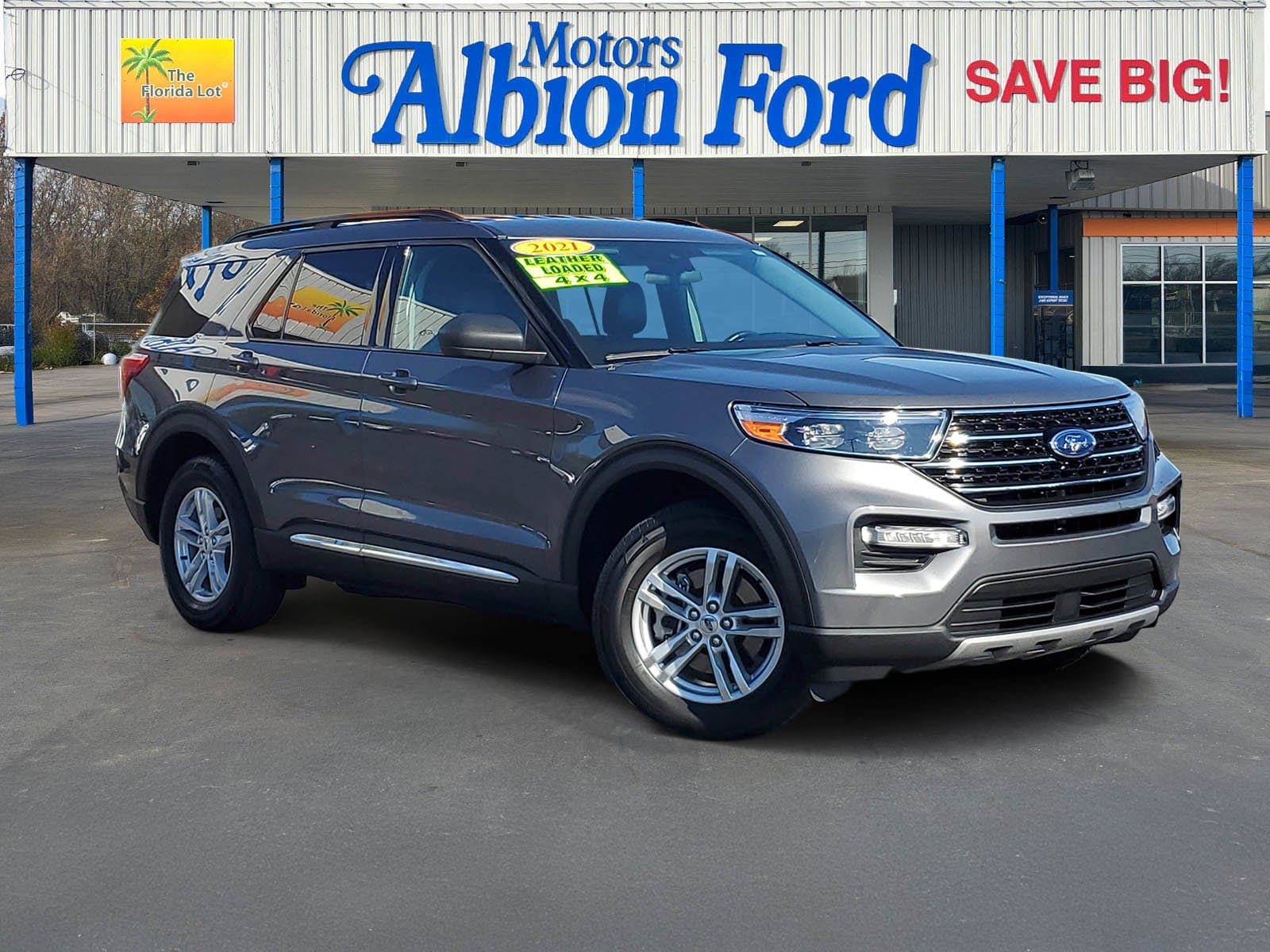 2021 Ford Explorer XLT 4WD's photo