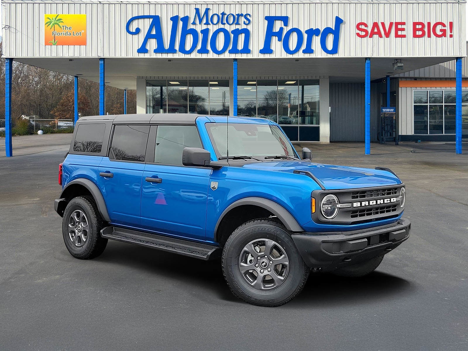 2025 Ford Bronco 4-Door Big Bend's photo
