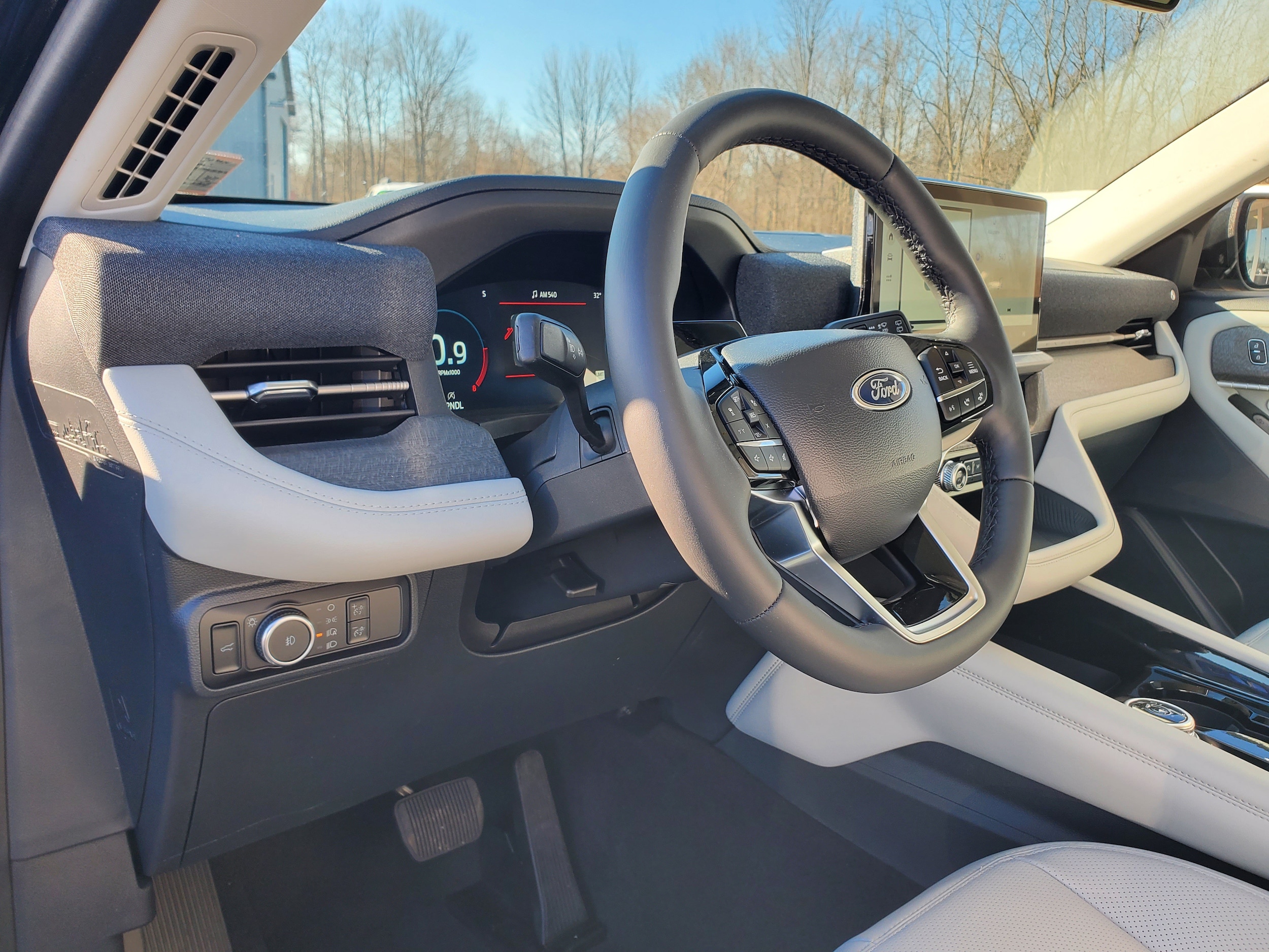 2026 Ford Explorer Platinum - Photo 7