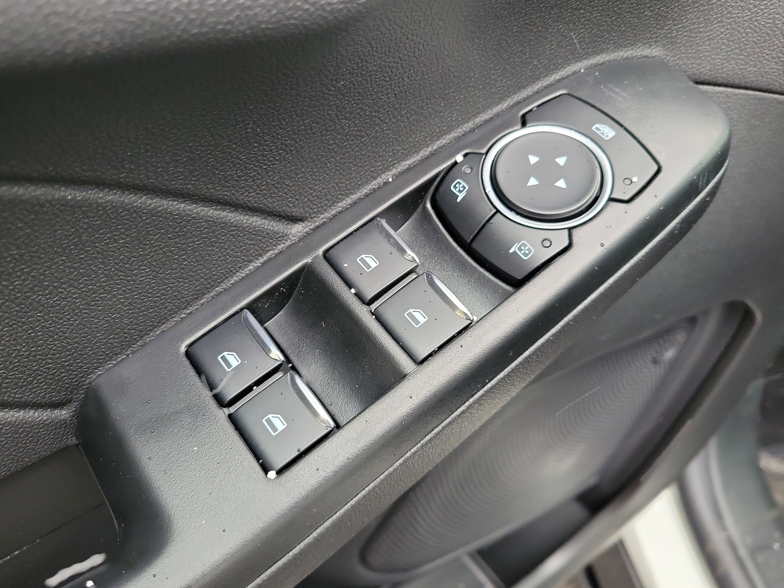 2026 Ford Escape ST-Line - Photo 12