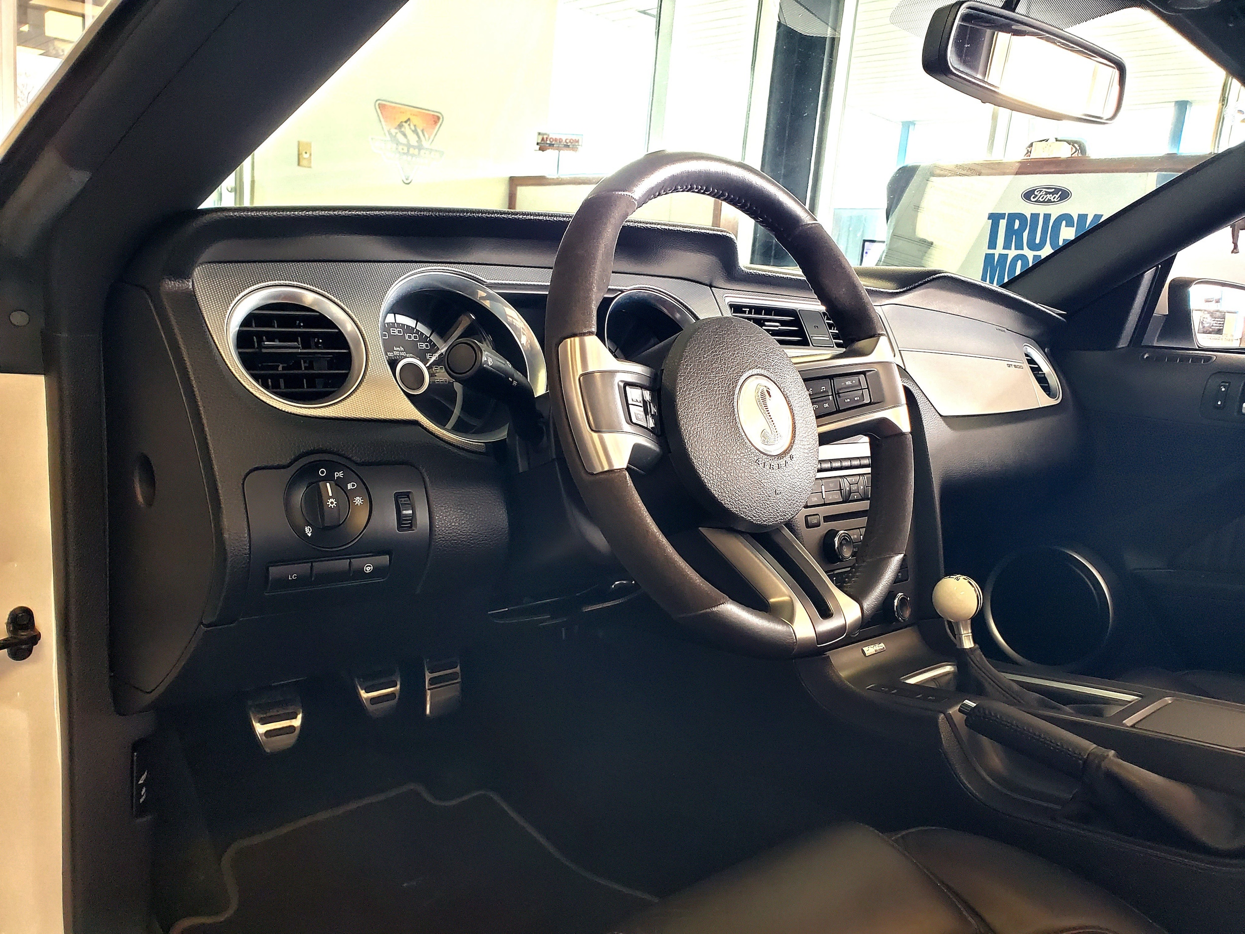 2013 Ford Mustang Shelby GT500 - Photo 12