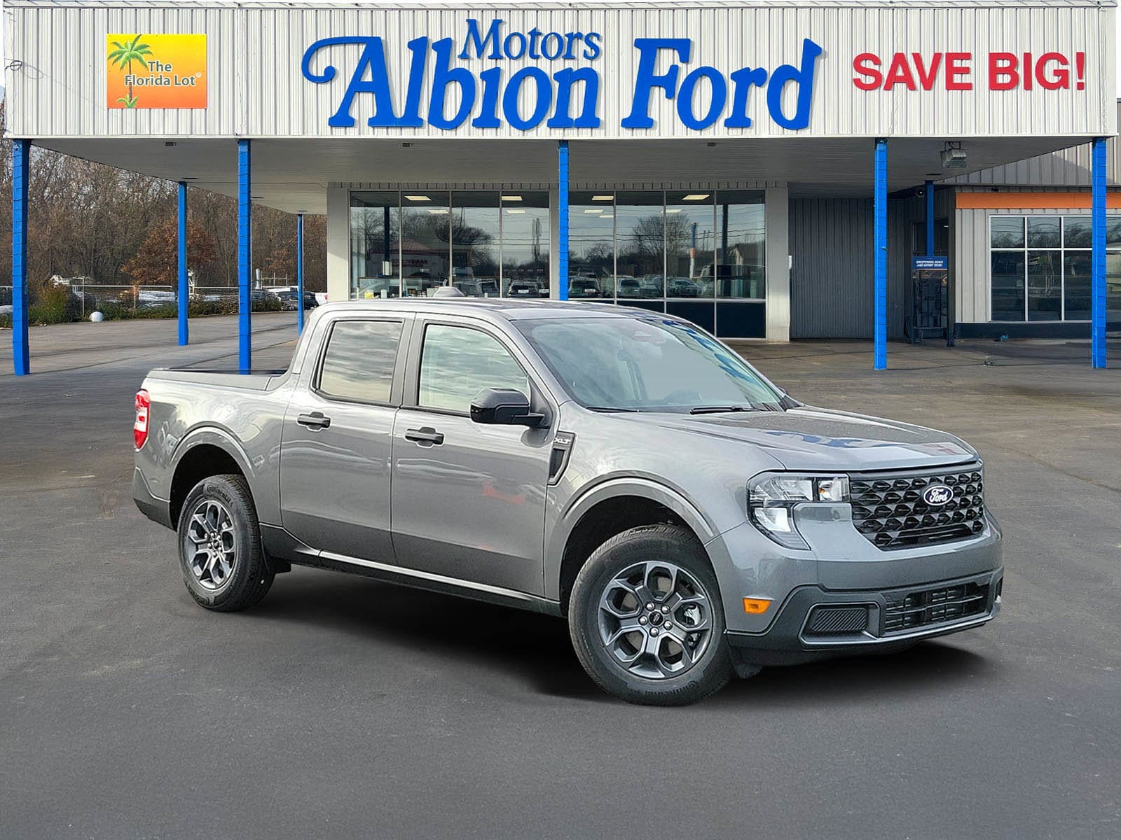 2025 Ford Maverick XLT's photo